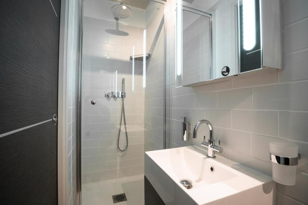 2-Bedroom Apartment Pointe Croisette Peaceful Walk To The Beach Cannes Extérieur photo